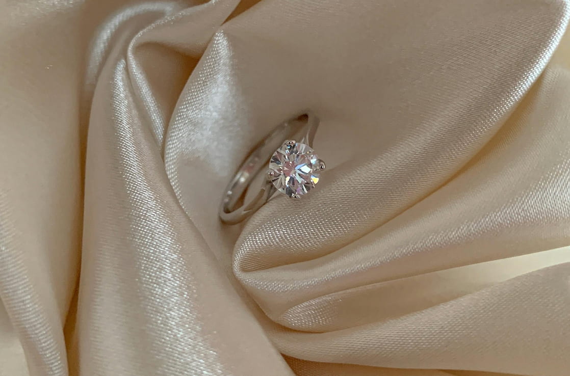 Bague en diamant créé en laboratoire