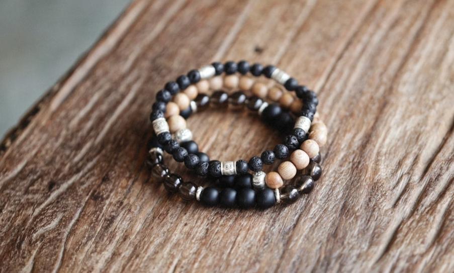 Bracelets à perles noires élégants