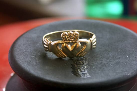 Bague de Claddagh