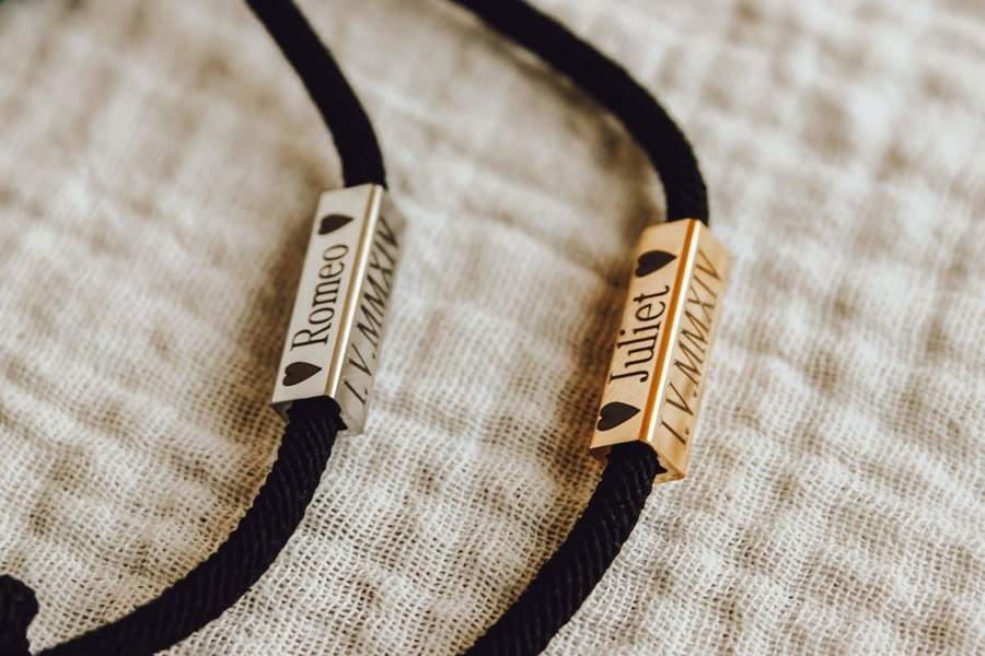 Bracelets Magnétiques Personnalisés Gravés