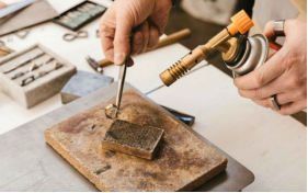 Wie man einen gebrochenen Ring repariert