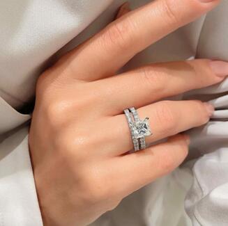 engagement ring vs wedding ring