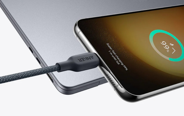 is a necklace good for a job interview