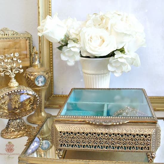 Schmucketui für vergoldeten Schmuck