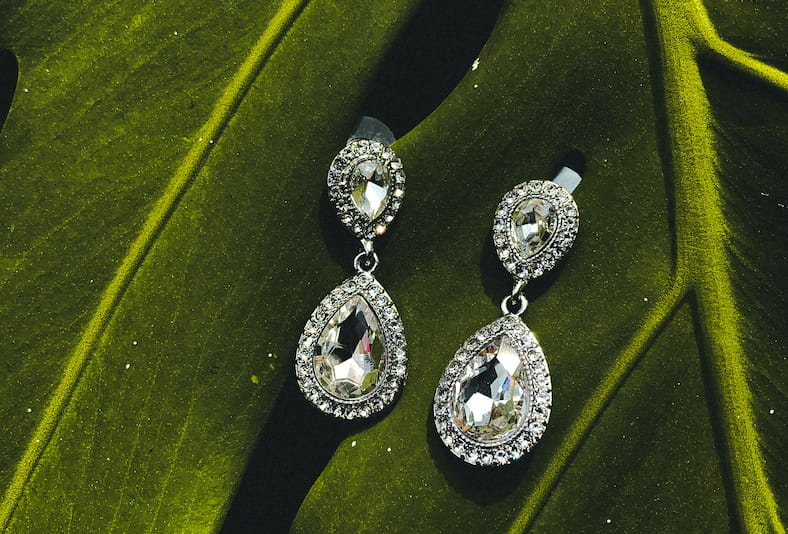 Boucles d’oreilles en diamant pendantes