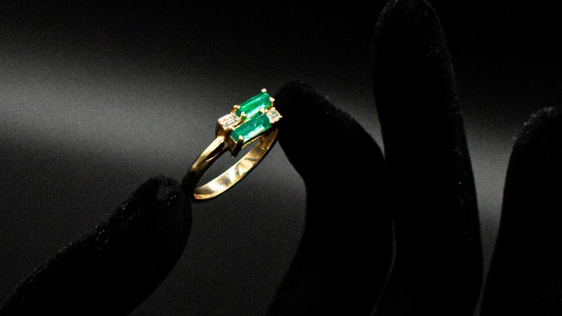 emerald ring checking after cleaning