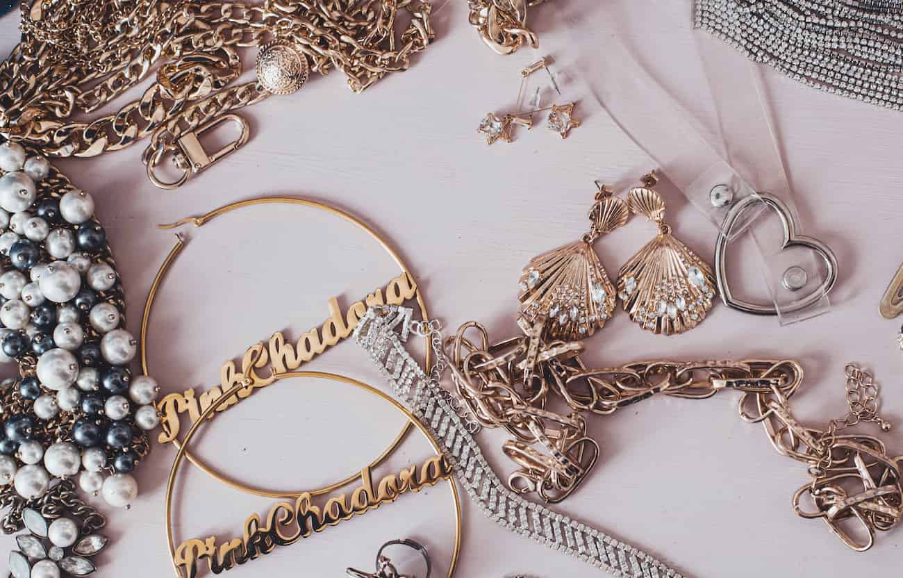 how to clean tarnished fake jewelry