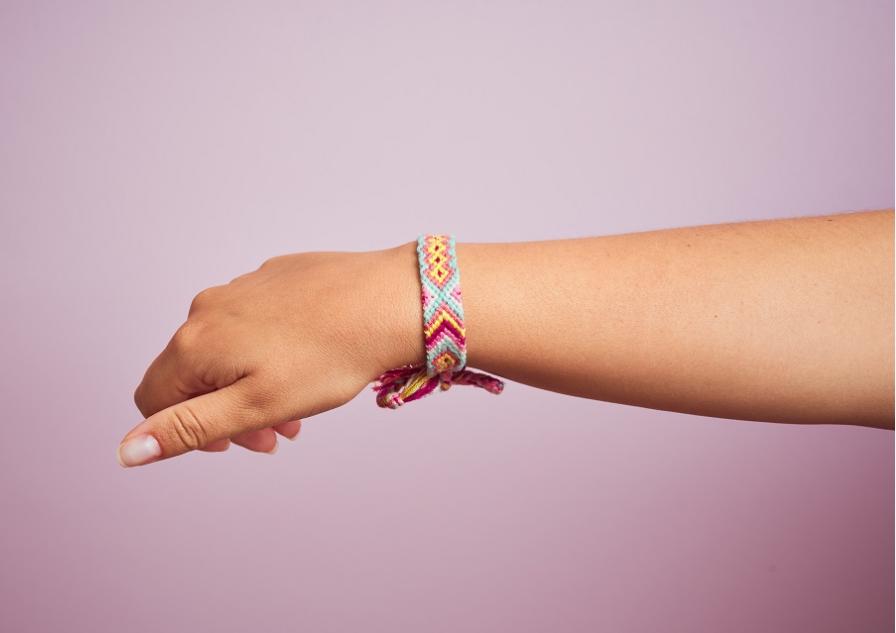 Comment réparer un bracelet à nœud coulissant