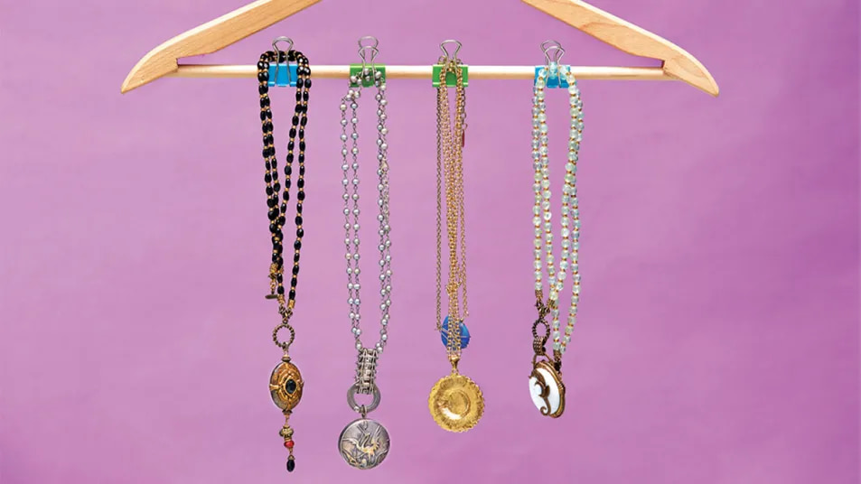 how to keep necklaces from tangling