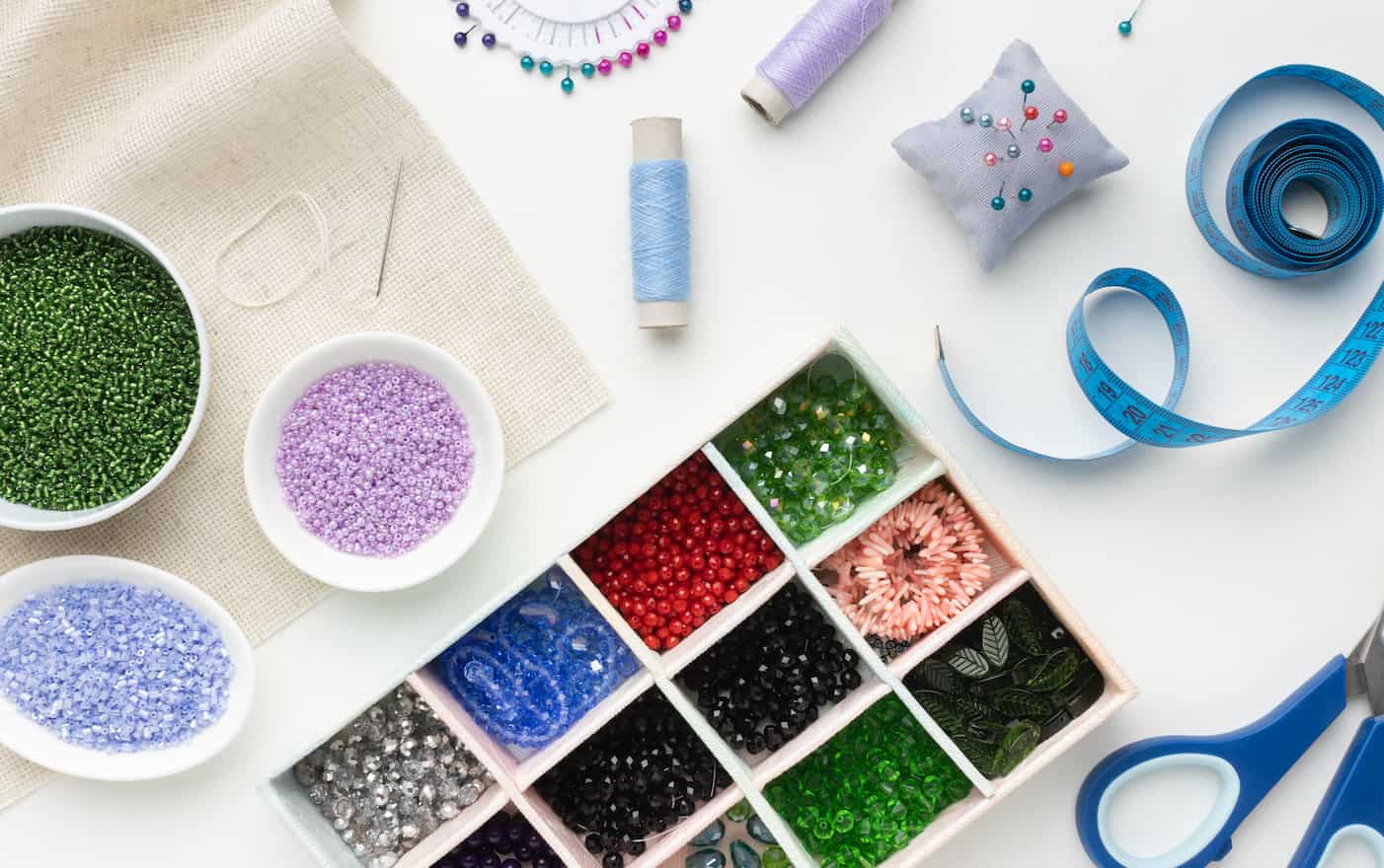 materials and tools for beaded nekclaces