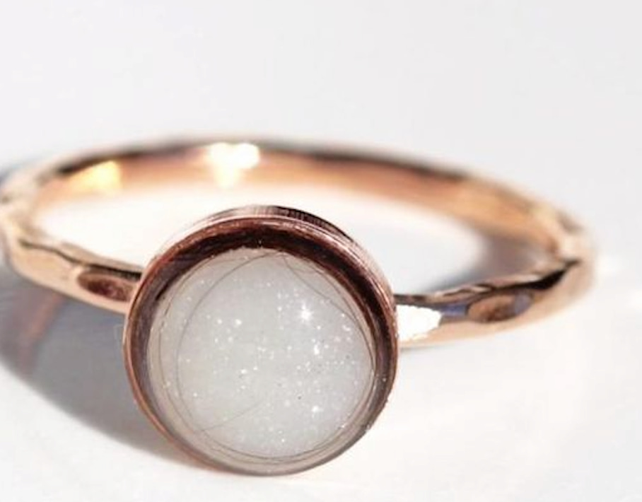 Bague en lait maternel