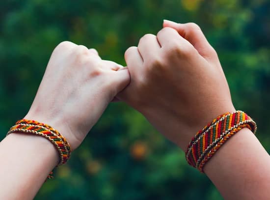 how to make friendship bracelets with beads