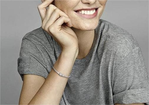 Pandora Moments Schlangenarmband mit Fassverschluss