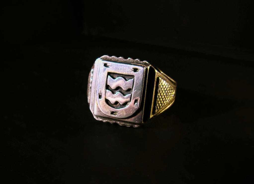 Anillo de sello cuadrado