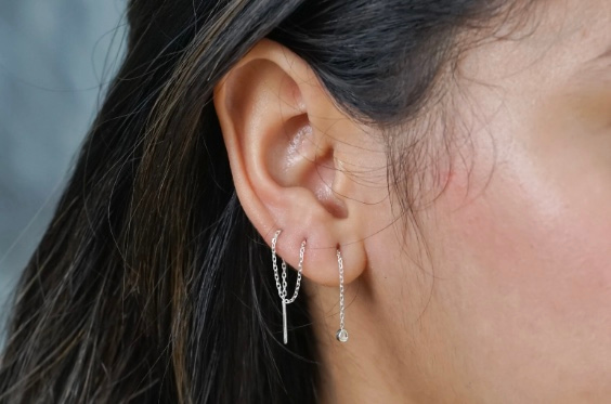 Durchzieher-Ohrring im Frontschlaufen-Look