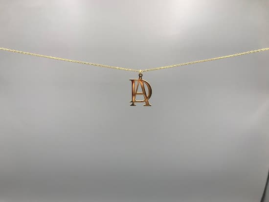Collier à initiale