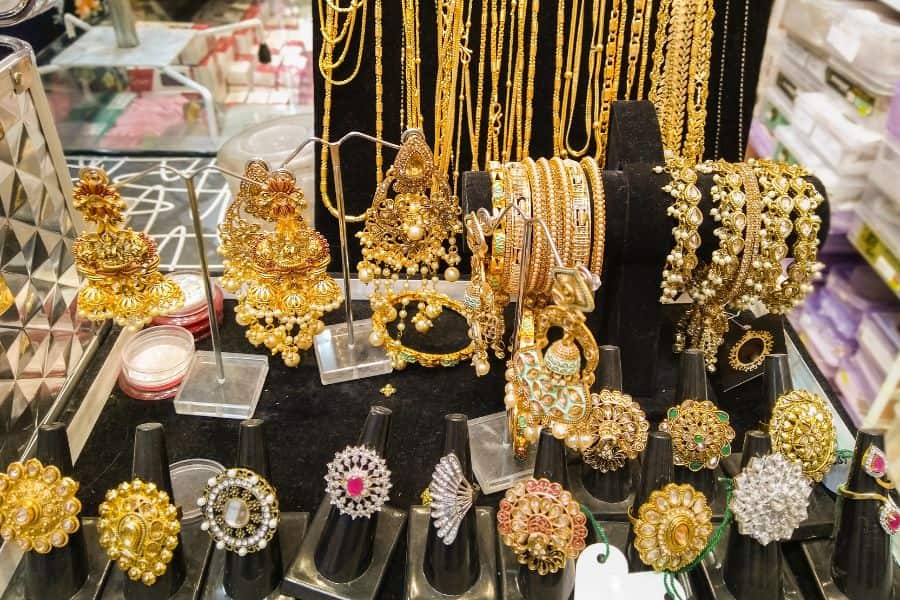 types of stone settings