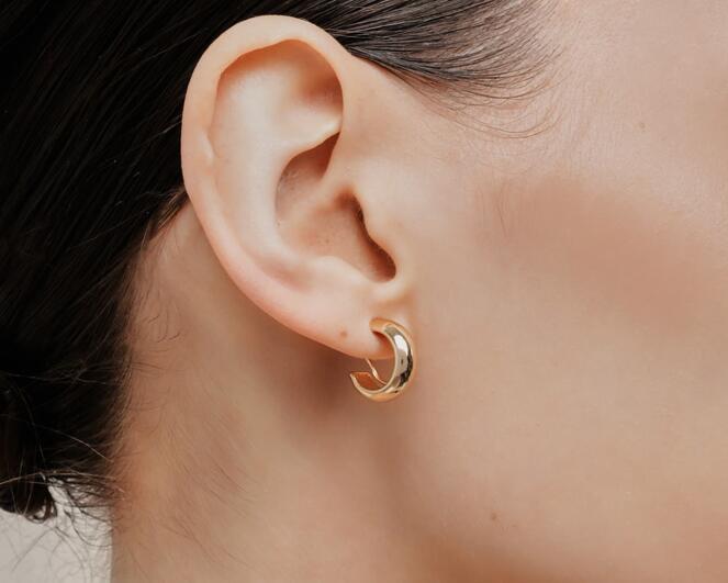 what are clip on earrings