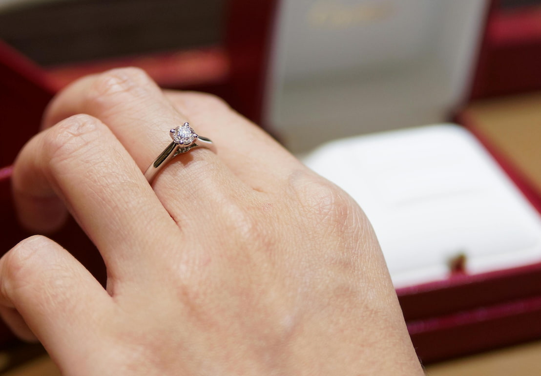 Weißgold-Verlobungsring